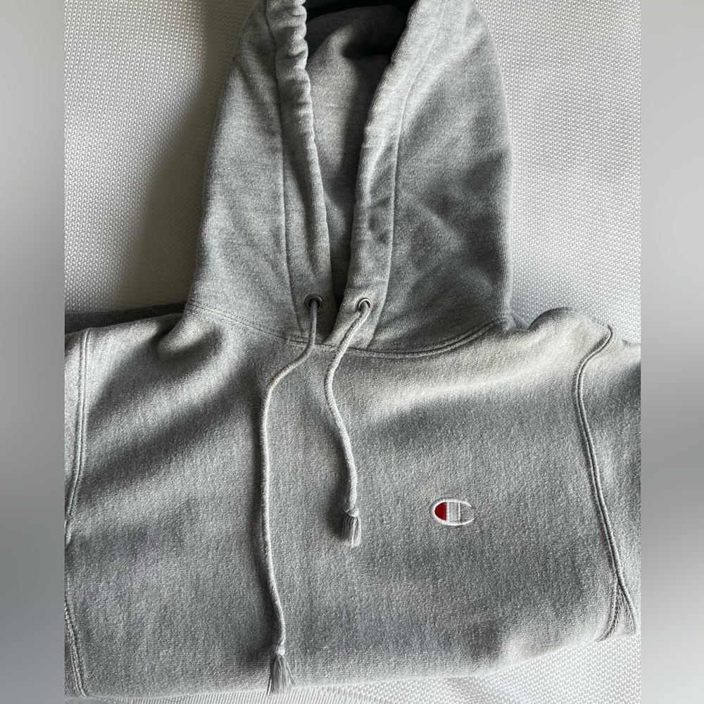 CHAMPION REVERSE WEAVE HOODIE IN LIGHT GREY